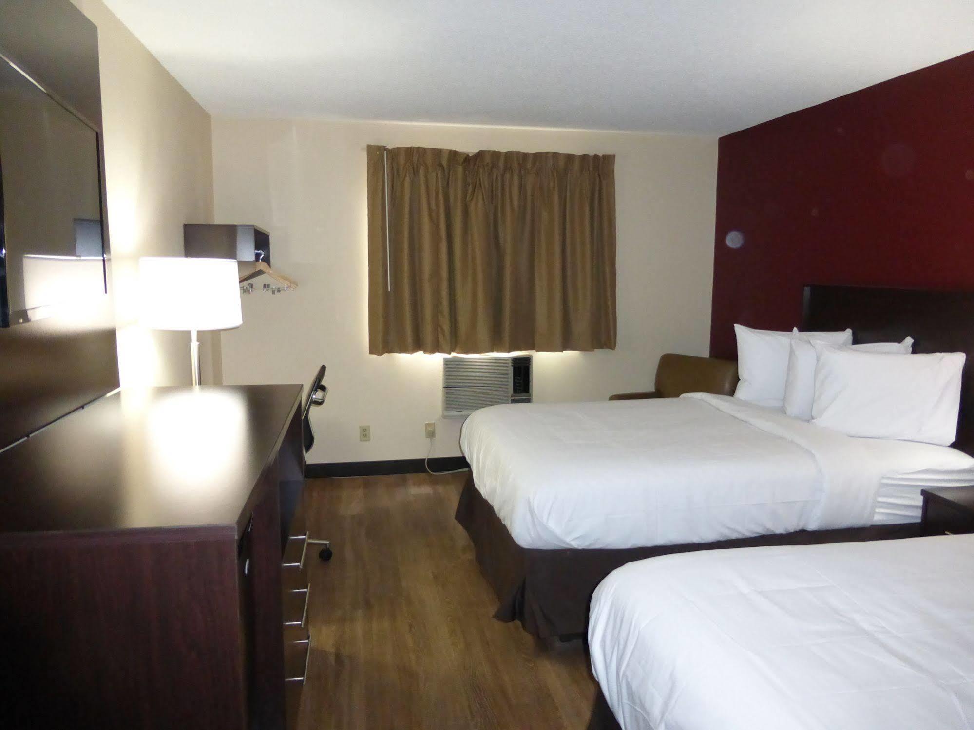 Red Roof Inn Бристол Екстериор снимка