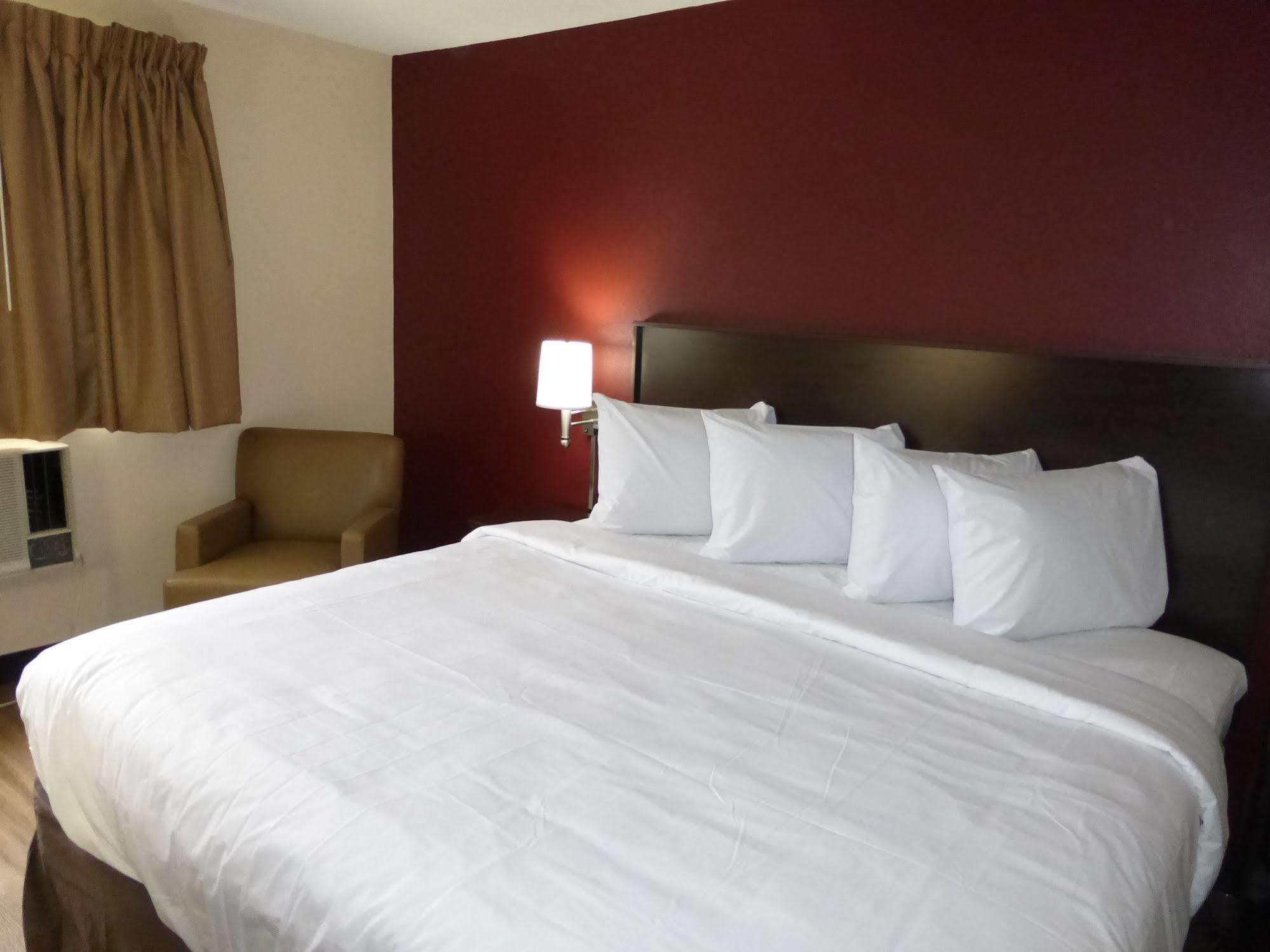Red Roof Inn Бристол Екстериор снимка