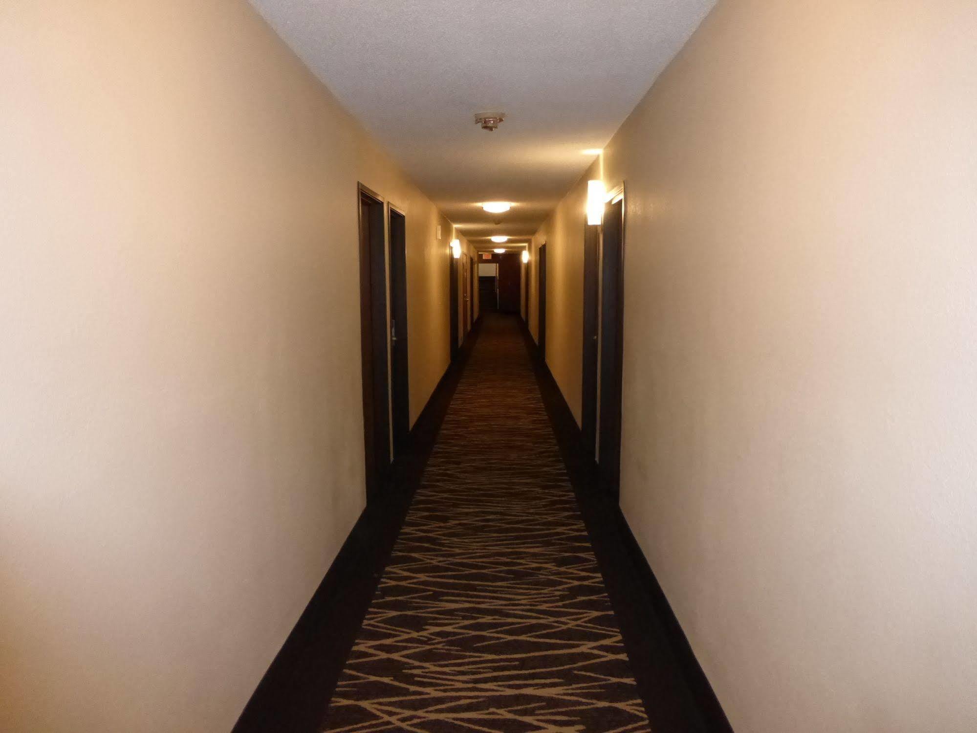 Red Roof Inn Бристол Екстериор снимка