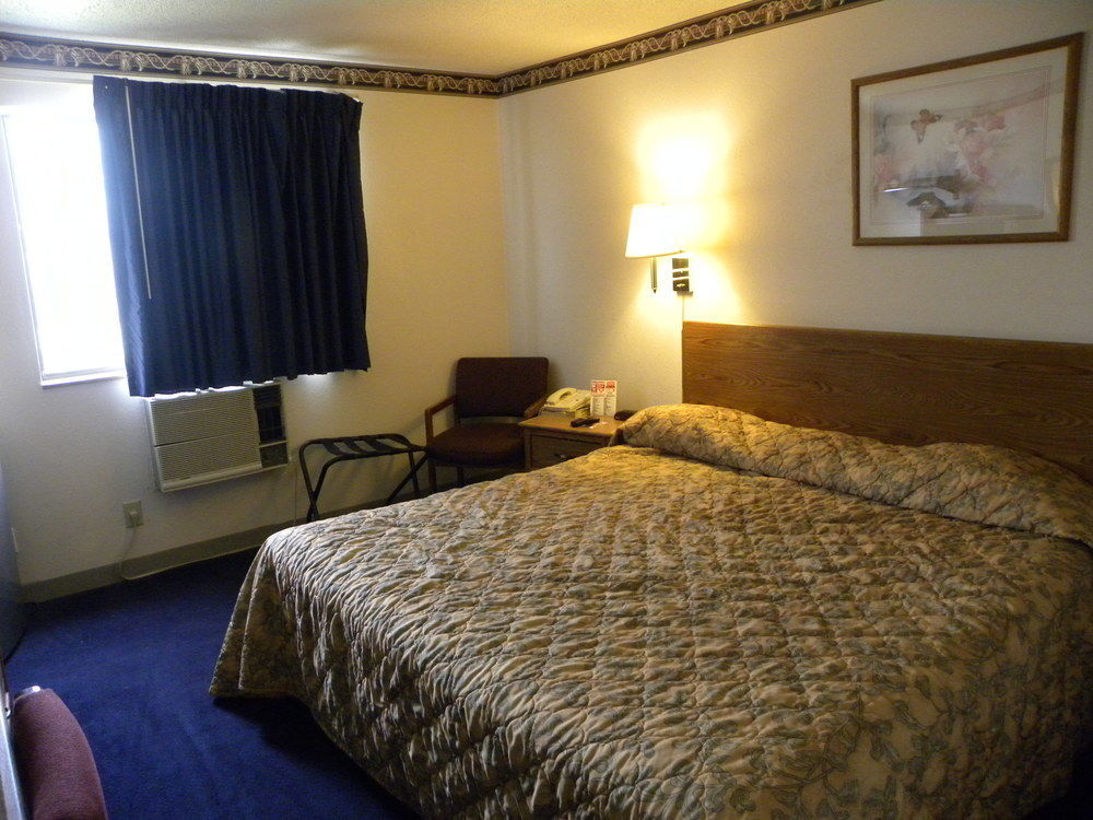 Red Roof Inn Бристол Екстериор снимка