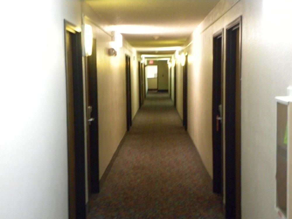 Red Roof Inn Бристол Екстериор снимка