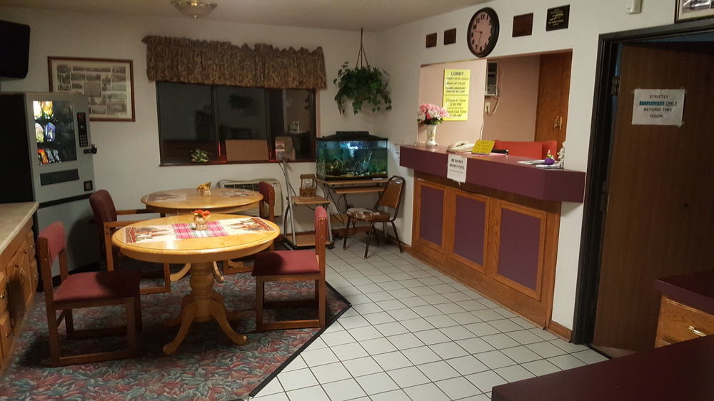 Red Roof Inn Бристол Екстериор снимка